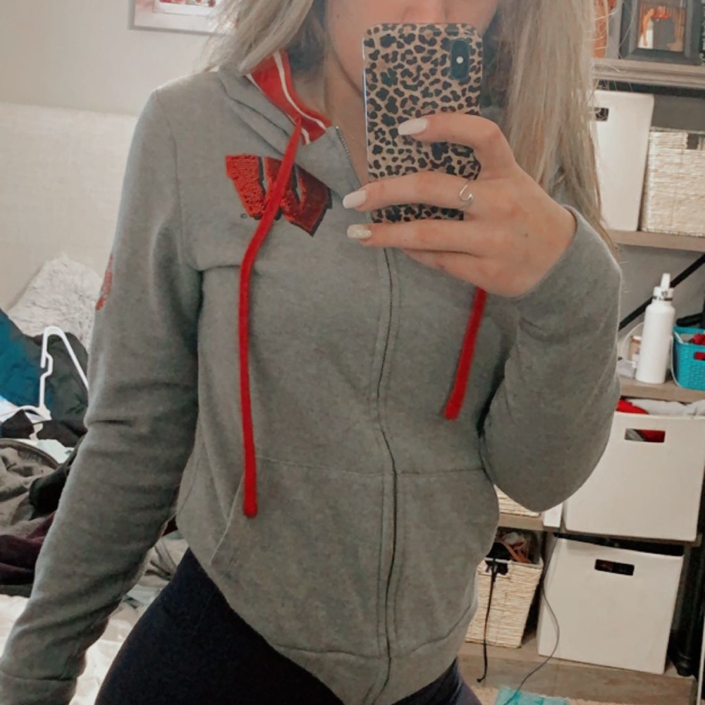 Badger zip up